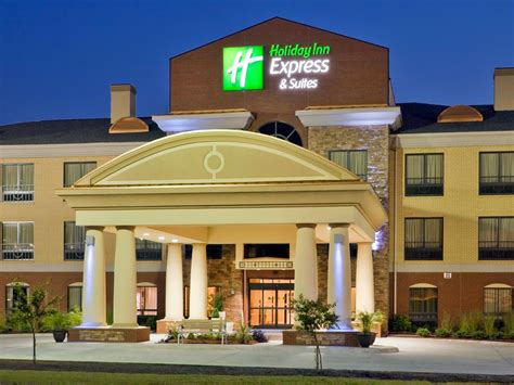 HOLIDAY INN EXPRESS & SUITES GREENVILLE。